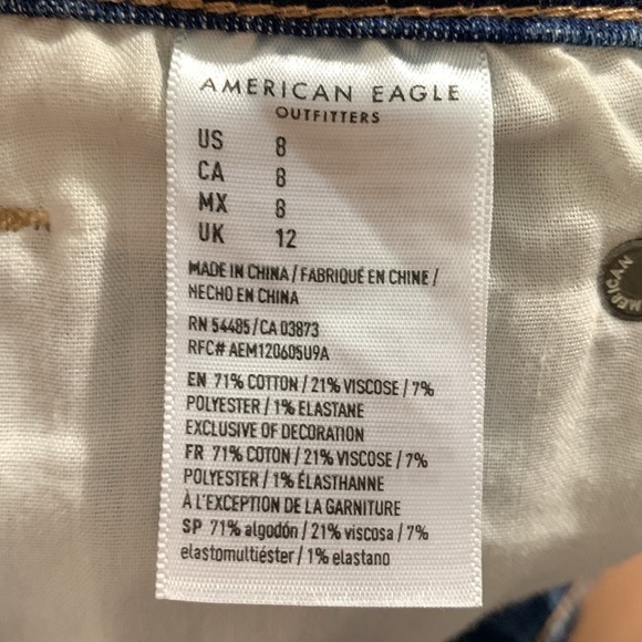 American Eagle Hi-Rise Shortie Distressed Medium Wash Denim Shorts size 8 - Picture 11 of 11